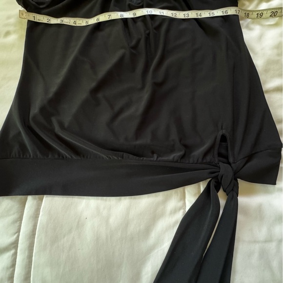 White House Black Market Off Shoulder / Side Tie Top Size M - Picture 10 of 12